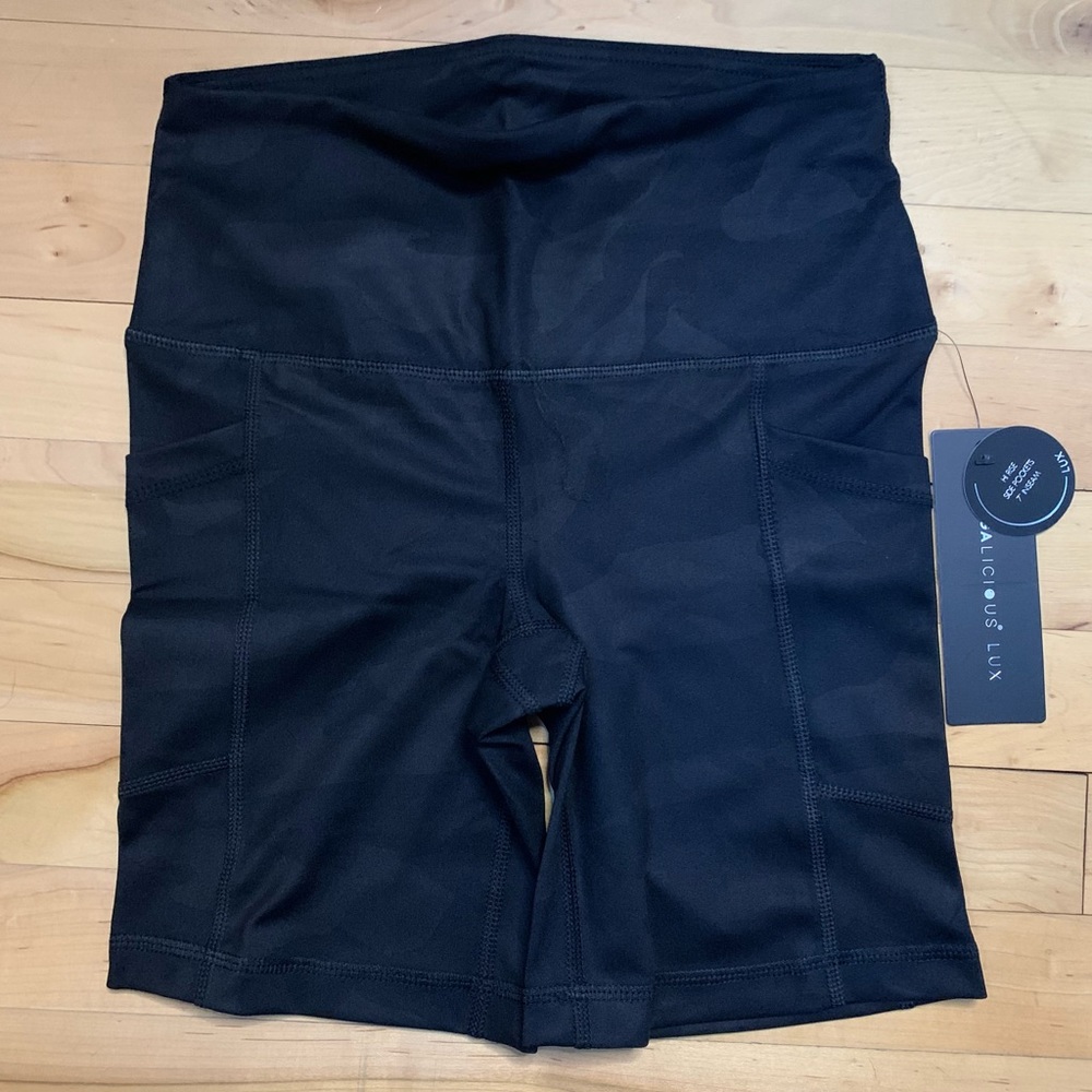 YOGALICIOUS Shorts Lux High Rise Side Pockets Bike Tights Leggings Black Camo XS - Picture 4 of 7